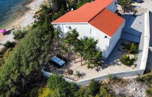 1 Bedroom Beach Front Apartment In Smokvica