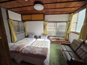 Guest house Iricco is a 8-minute walk to the boat to Naoshima