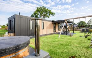 Beautiful Home In Voorthuizen With Wifi