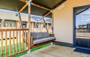 Amazing Home In Voorthuizen With Wifi