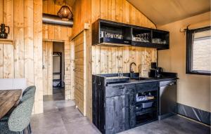 Amazing Home In Voorthuizen With Wifi
