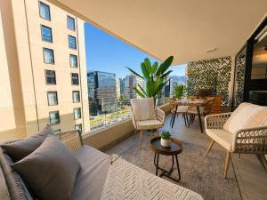 Luxury Las Condes Parking, AC, Pool, Metro & Shopping