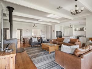 Burton Farmhouse - Reconnect with Nature & Family