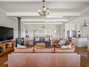 Burton Farmhouse - Reconnect with Nature & Family