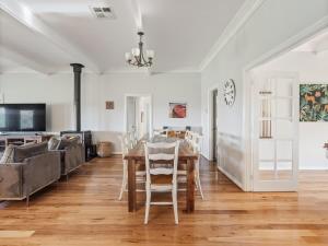Burton Farmhouse - Reconnect with Nature & Family