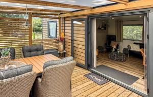 Cozy Home In Lauwersoog With Wifi