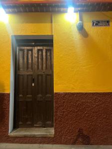 Lodging Antigua Room in the Center of Antigua