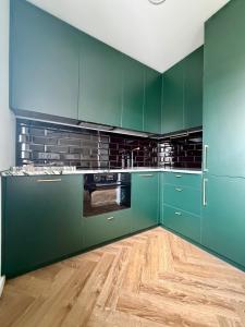 16th Avenue Luxury Apartment