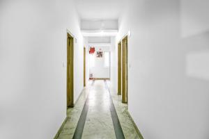 Hotel O Crown Continental