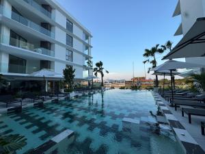 The Aqua condo by Boat Pattana