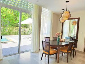 Da Nang Premier Villas Retreat by Hanah