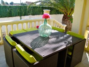 MEDDAYS VILLA AMPARO