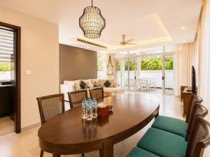 Da Nang Premier Villas Retreat by Hanah