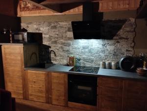 "Ca Dreghina" Charm & Relaxation between wood and stone