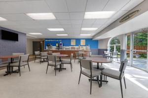Days Inn by Wyndham Thunder Bay North