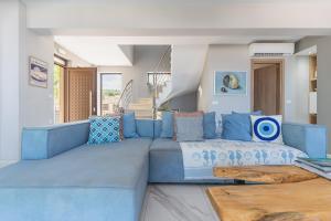 Luxury Sunset Villa with Private Pool & Sea Views
