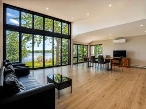 3-bedroom Englewood Lakefront Main House