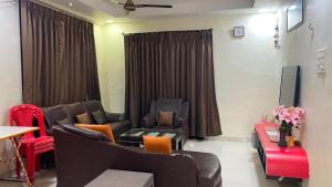 Casa Greenwood Pure Veg Villa With Common Pool