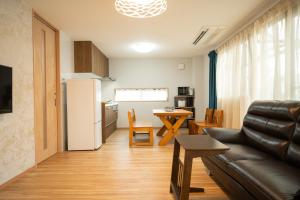 青葉邸-ASAHI 2 Min Walk to Nishikujo Subway 100sqm 4BR Residence near USJ