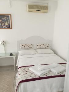 Standard Triple Room with Sea View room in Pasha Motel
