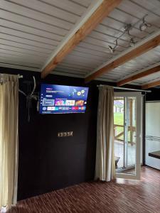 Razna Lake House
