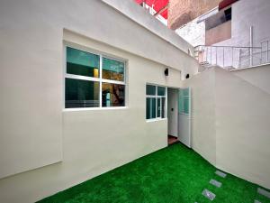 Hegel 215 Bed & Breakfast Boutique