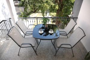Anna Apartment, Stylish One-Bedroom with Large Balcony and Parking