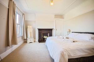 Large Victorian Apartment With High Speed Wifi 350mbps