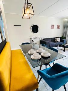 Luxurious 3-Bedroom Apartment in Johannesburgs Waterfall Area