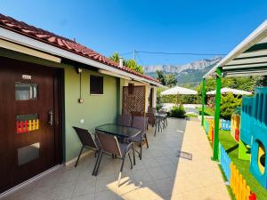 Anassa Deluxe Apartments & Studios
