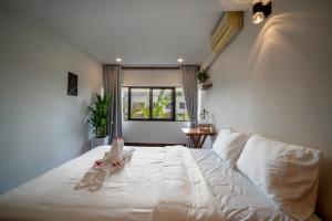 Pomelo Travel Outpost Cambodia ដំណាក់ភ្នំក្រោម