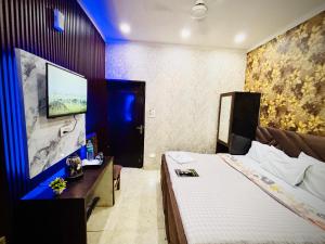 HOTEL Tom and Jerry