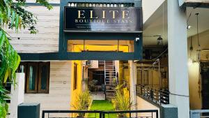 Best Budget Stay Near Bus Stand in Ujjain