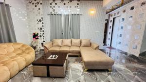 3BHK Pool Villa 20 Min From Mahakal Mandir
