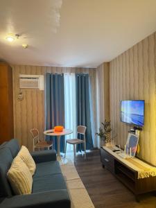 Scandinavian Condo in CDO with Pool and Wifi