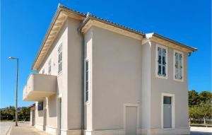 Stunning Apartment In Zadar With House Sea View