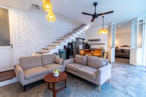 Modern 3BDR Villa - Central Canggu - Walk to Finns & Atlas Beach Club