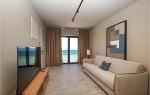 Beautiful Apartment In Preko With Wifi