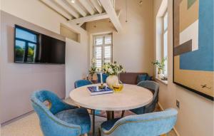 Awesome Apartment In Zadar With House Sea View