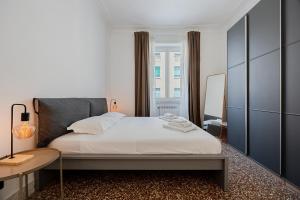 Aurelias Hideaway, Near Vatican