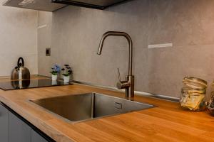 Aurelias Hideaway, Near Vatican