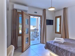 Rocaia Mini Suites Naousa