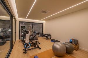 NEW! Villa Nostra- Luxury Villa, Tennis court, Gym, Swimming Pool, Jacuzzi by Dream Villas Albufeira