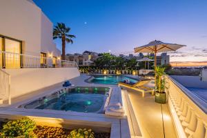 NEW! Villa Nostra- Luxury Villa, Tennis court, Gym, Swimming Pool, Jacuzzi by Dream Villas Albufeira