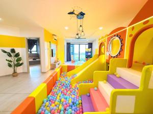 YeeStay Atlantis Huge Indoor Kids Playground Family Stay