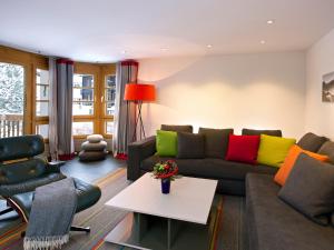 Schweizerhof Ferienwohnungen Lenzerheide 6