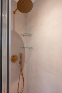 2BR Gem Apt Near Metro In Psiri-Thissio
