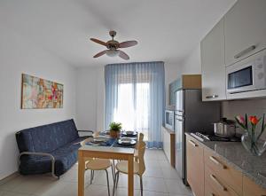 Lovely flat with balcony in a residence in Caorle