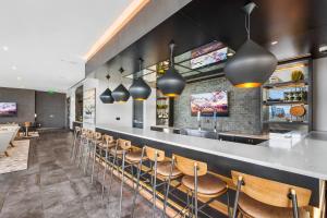 Gulch Gem Studio Resort Pool, Walkable + Parking
