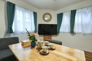 XQC2253 Brand New Private House Steps from Asakusa